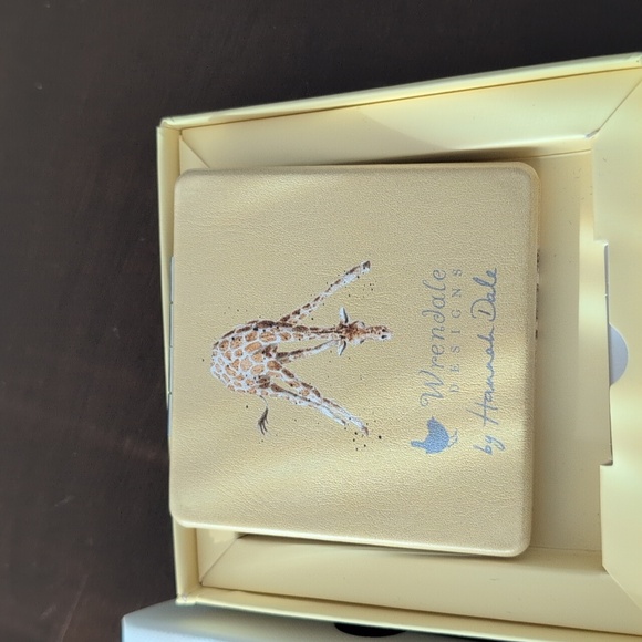New Wrendale designs by Hannah Dale giraffe compact mirror - Picture 4 of 4